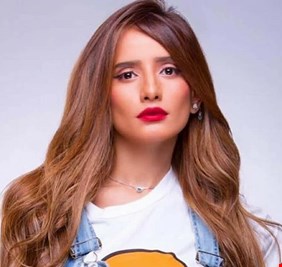 زينة تتعرض لإصابة خطيرة أثناء تصوير «ورد وشيكولاتة»