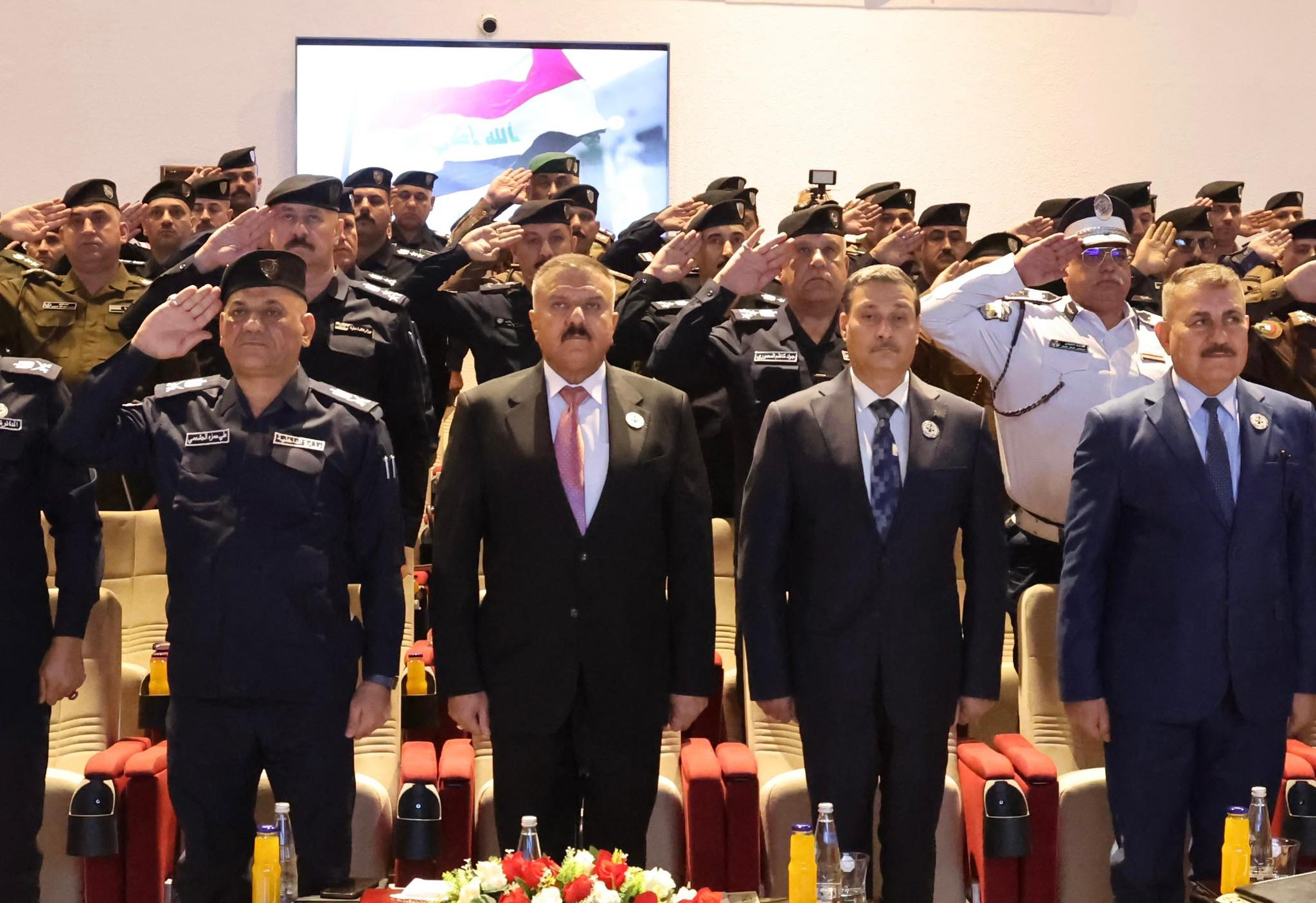 وزير الداخلية يوجه بإعطاء الأسبقية لإنجاز معاملات الشهداء والمتوفين والعمل بالأنظمة الرقمية