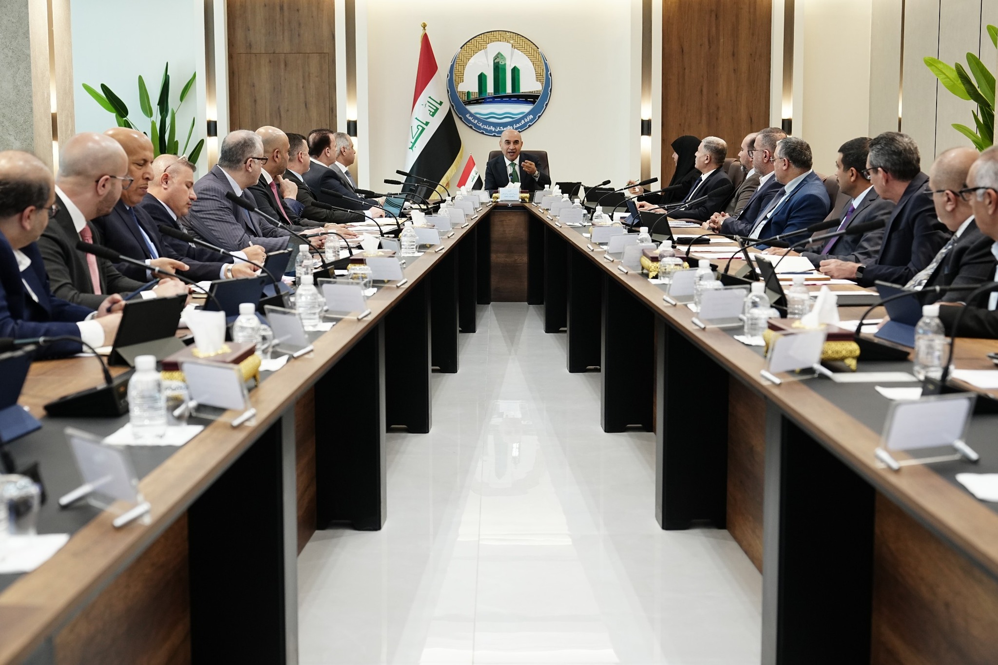 ريكاني يترأس الاجتماع الثالث لمجلس البناء العراقي لمناقشة تنظيم منح إجازات البناء وتعزيز الاستدامة العمرانية
