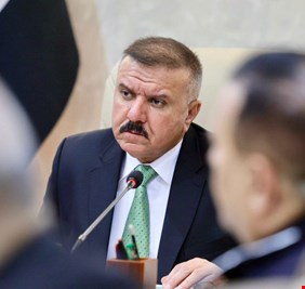 وزير الداخلية يترأس اجتماعا لمتابعة إجراءات تنظيم الأسلحة وحصرها بيد الدولة