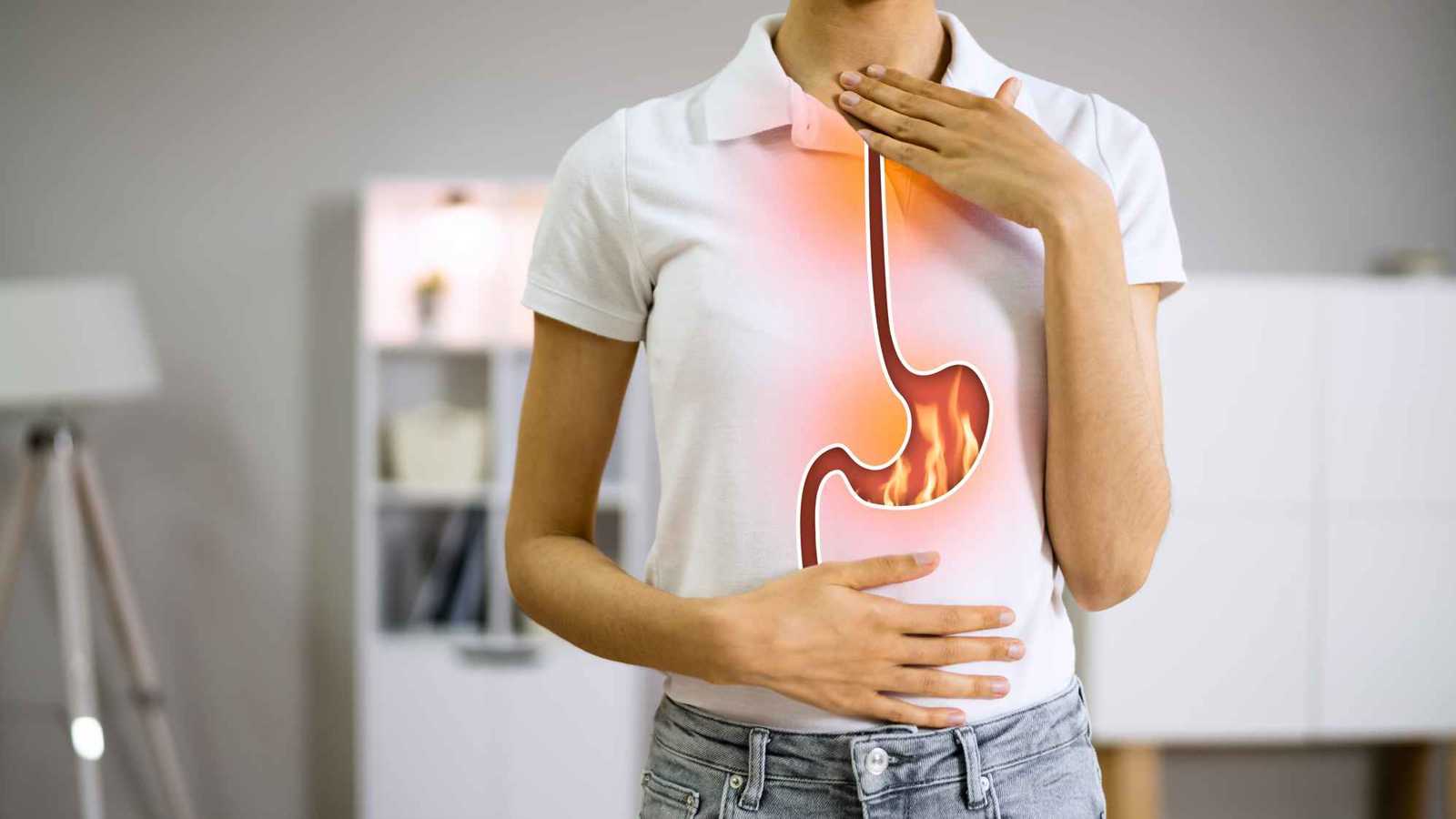 وضعية النوم ليست الحل.. إليك سر تقليل حموضة المعدة