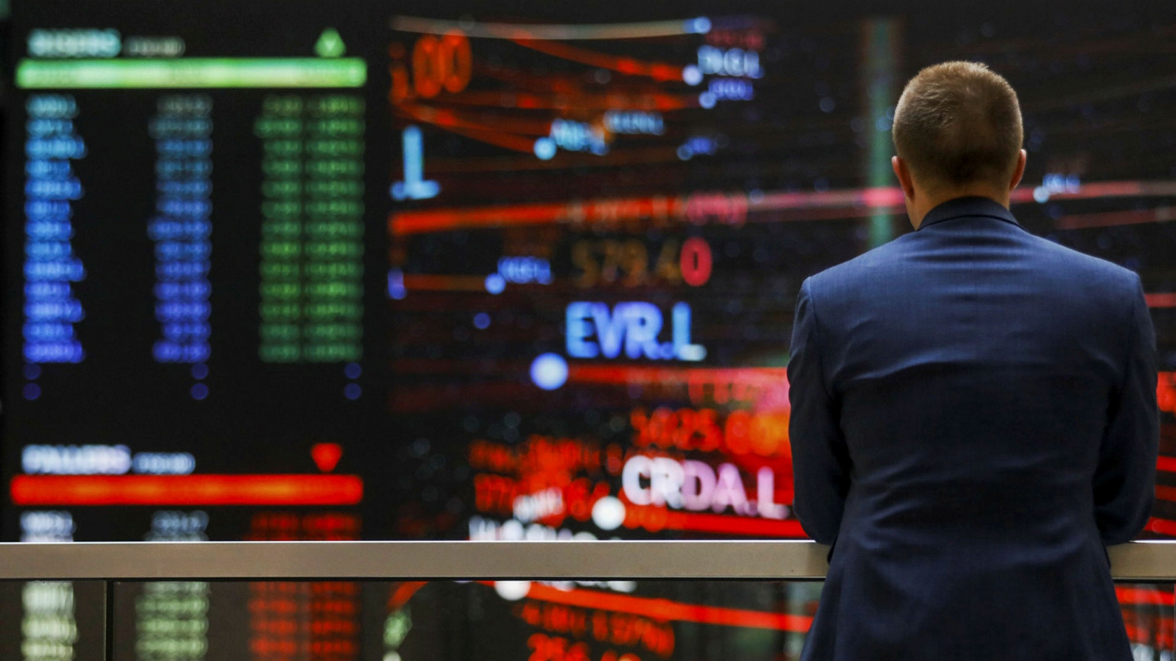 الأسواق العالمية للسندات تتنفس الصعداء مع تراجع المخاوف المالية وثبات التضخم