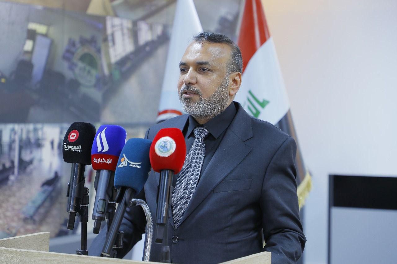 العمل تطلق المنحة الطلابية