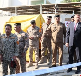 وزير الداخلية يجري جولة ميدانية في عدد من مراكز التصويت الخاص للانتخابات في جانب الرصافة