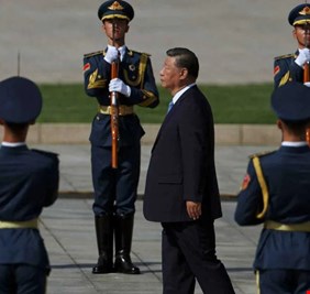 حملة تطهير تهز الجيش الصيني مع تسارع سباق التسلح النووي