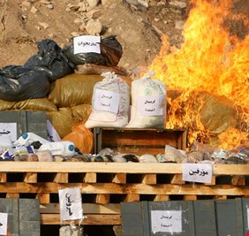 العراق يتلف أكثر من 100 كيلوغرام من المخدرات