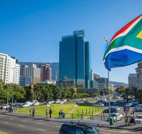 بعد الرفض الأولي.. جنوب أفريقيا توافق على استقبال 130 فلسطينياً