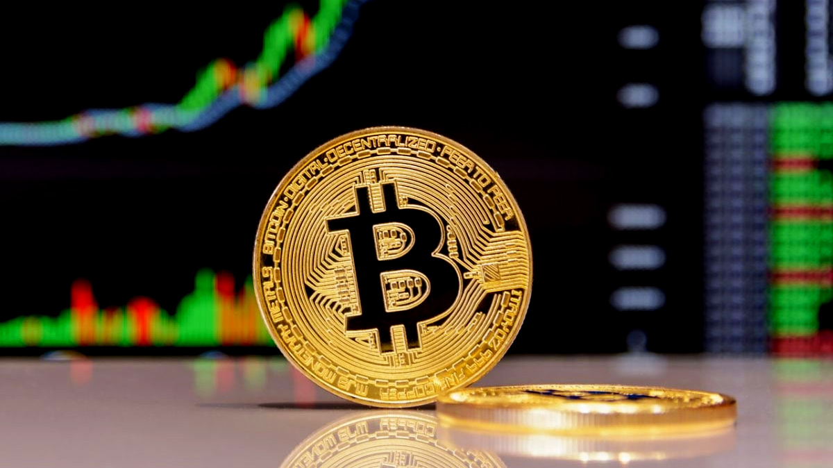 البتكوين تتراجع دون 93 ألف دولار مع اضطراب الأسواق العالمية