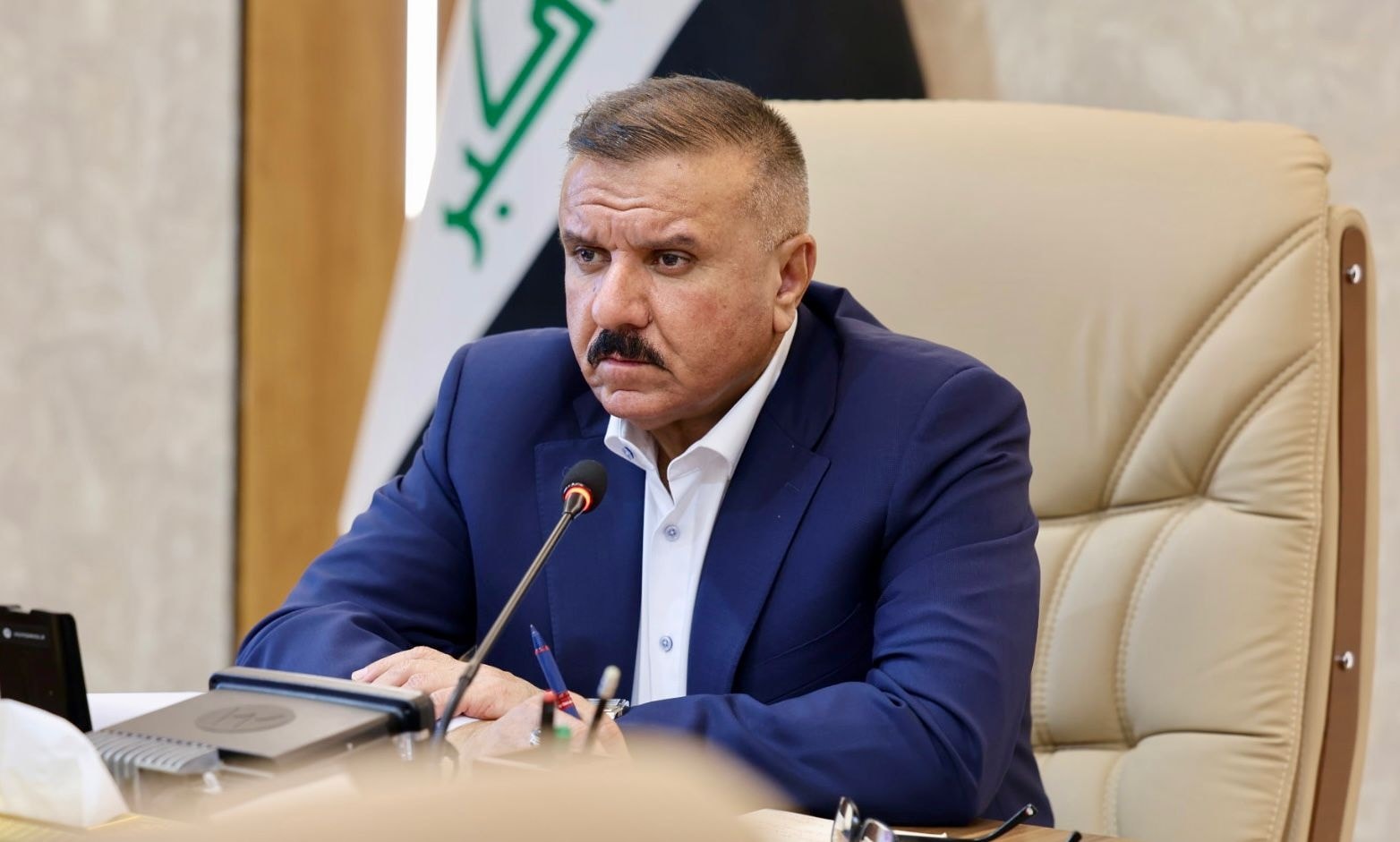 وزير الداخلية يستمع إلى الإيجاز الخاص بالحوادث المسجلة لشهر تشرين الأول