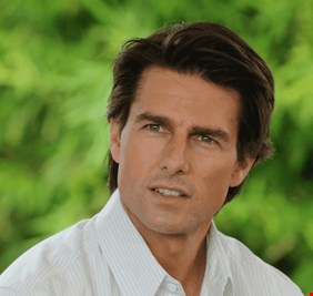 توم كروز يتسلم «أوسكار فخرية»: عملت في كل وظيفة ممكنة لشراء تذاكر السينما