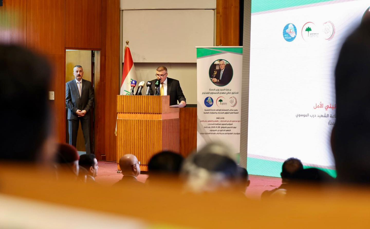 الشمري يعلن نجاح علاج 5 مدمن على المخدرات