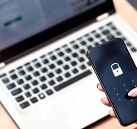 هل يتجسس هاتفك عليك؟ علامات خطيرة وحلول سريعة لحماية خصوصيتك