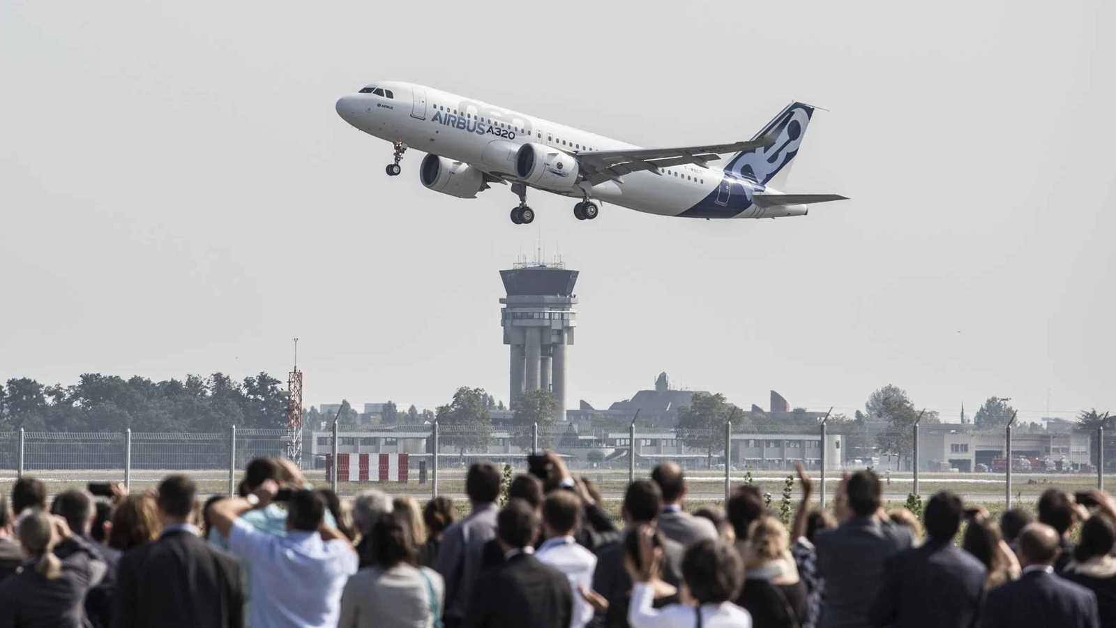 رعب في السماء .. ما الخلل الذي ضرب الآلاف من طائرات 