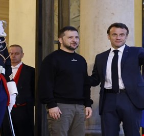 ماكرون يستقبل زيلينسكي الاثنين في باريس