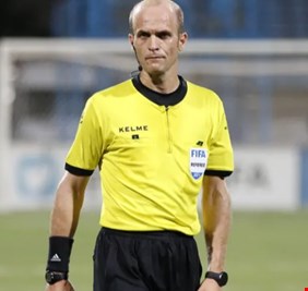 حكم اردني لقيادة مباراة العراق ضد السودان