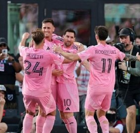 تتويج تاريخي.. ميسي يقود إنتر ميامي لحصد الدوري الأمريكي