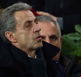 مذكرات سجين .. ساركوزي يروي يومياته خلف القضبان