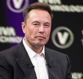 الملياردير ماسك يدعو لتفكيك الاتحاد الأوروبي من أجل 