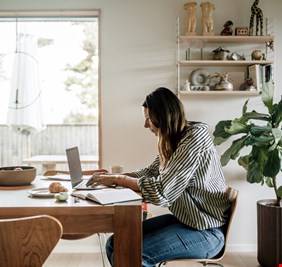 كيف يؤثر العمل من المنزل على الصحة النفسية؟