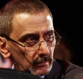 لبنان يصدر طابعًا بريديًّا تكريميًّا لزياد الرحباني