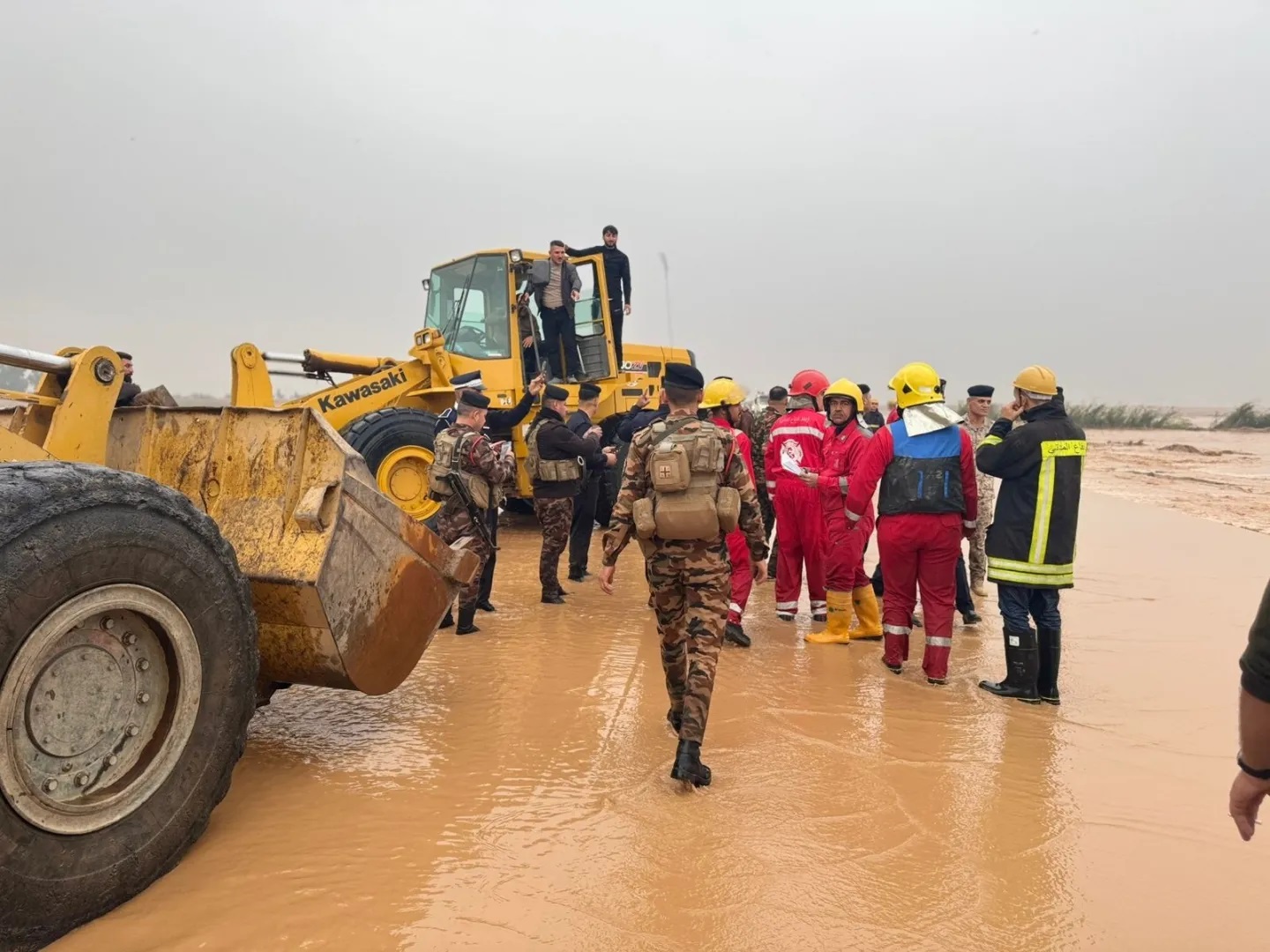 إعادة فتح طريق بغداد - كركوك بعد انغلاقه بسبب السيول