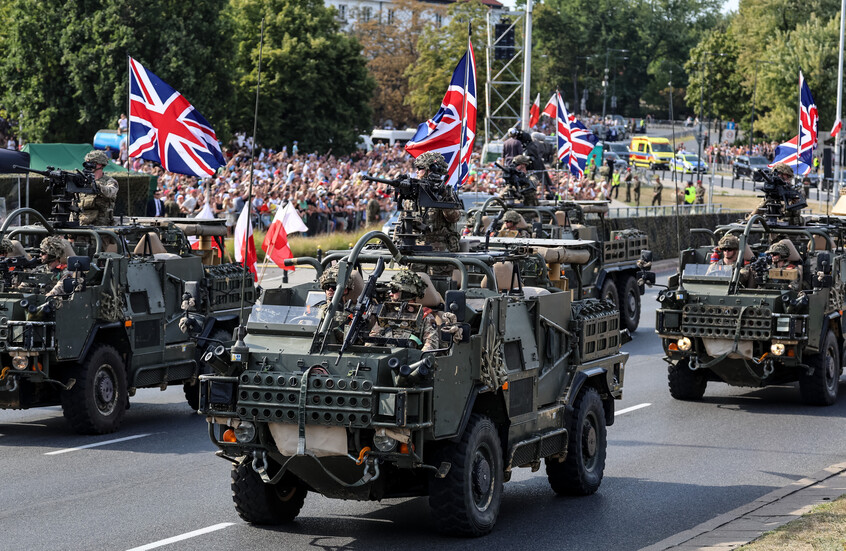 الجيش البريطاني يدعو إلى 