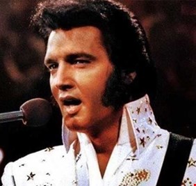 تفاصيل جديدة تعيد فتح الجدل حول وفاة إلفيس بريسلي