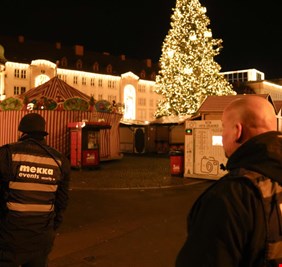 بولندا.. إحباط مخطط إرهابي يستهدف سوق عيد الميلاد