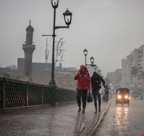 الانواء الجوية: أمطار متواصلة وضباب كثيف يهيمن على أجواء العراق