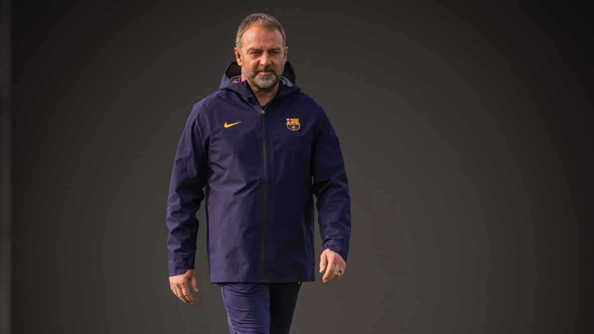 برشلونة يتحرك لخطوة حاسمة بشأن مستقبل هانز فليك