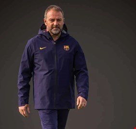 برشلونة يتحرك لخطوة حاسمة بشأن مستقبل هانز فليك