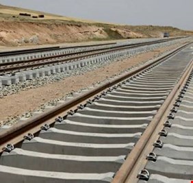 النقل تحدد موعد انطلاق سكك الحديد مع إيران