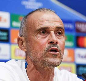 سيكون الأعلى أجرا في العالم.. لويس إنريكي يتلقى عرضا أسطوريا