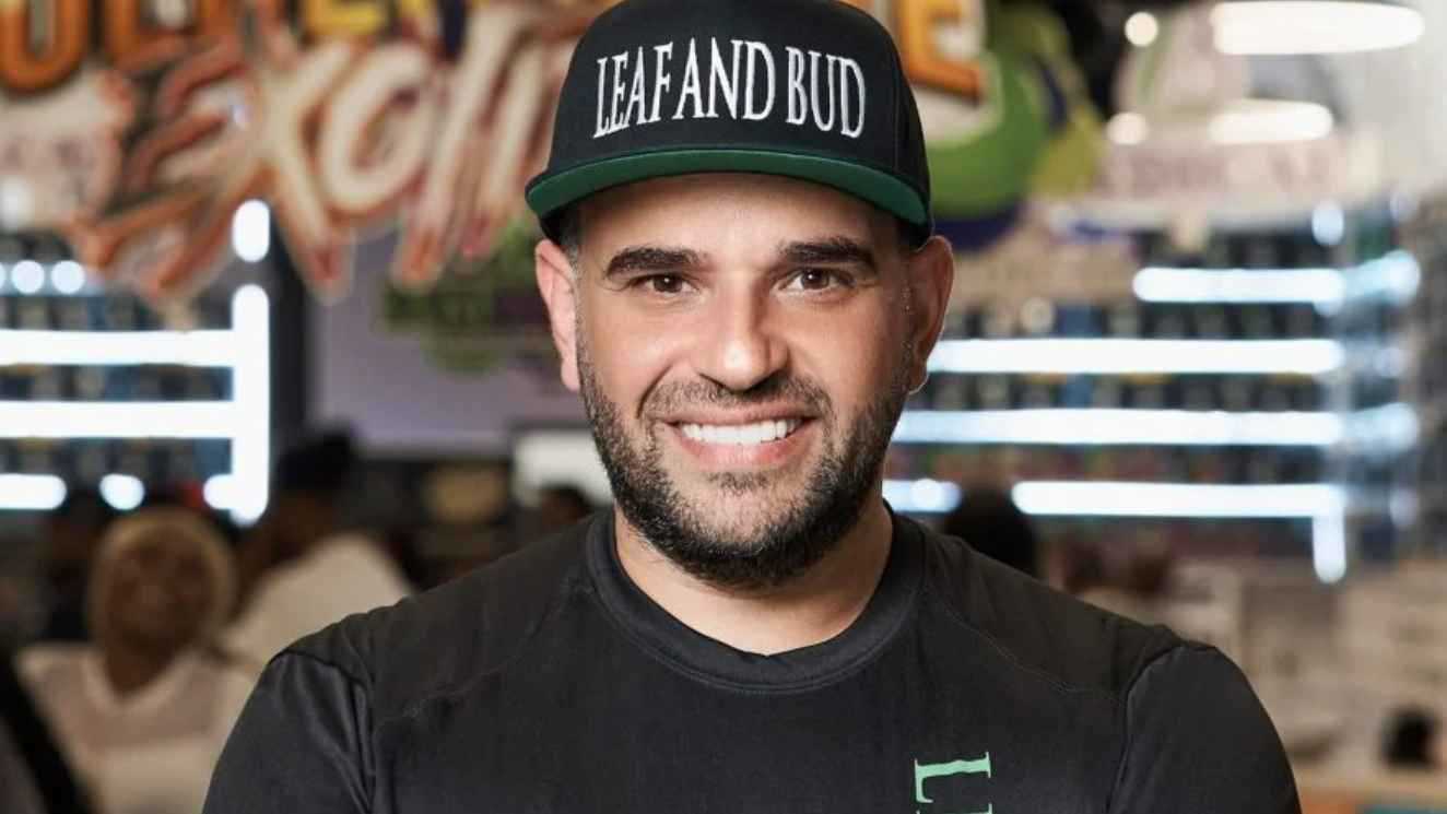 مبعوث ترامب إلى العراق يرحب بتسليم الفصائل أسلحتها إلى الدولة