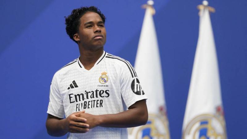 تفاصيل مثيرة في إعارة إندريك إلى ليون