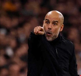 بسبب أعياد الميلاد.. غوارديولا يوجه تحذيرا صارما للاعبي السيتي