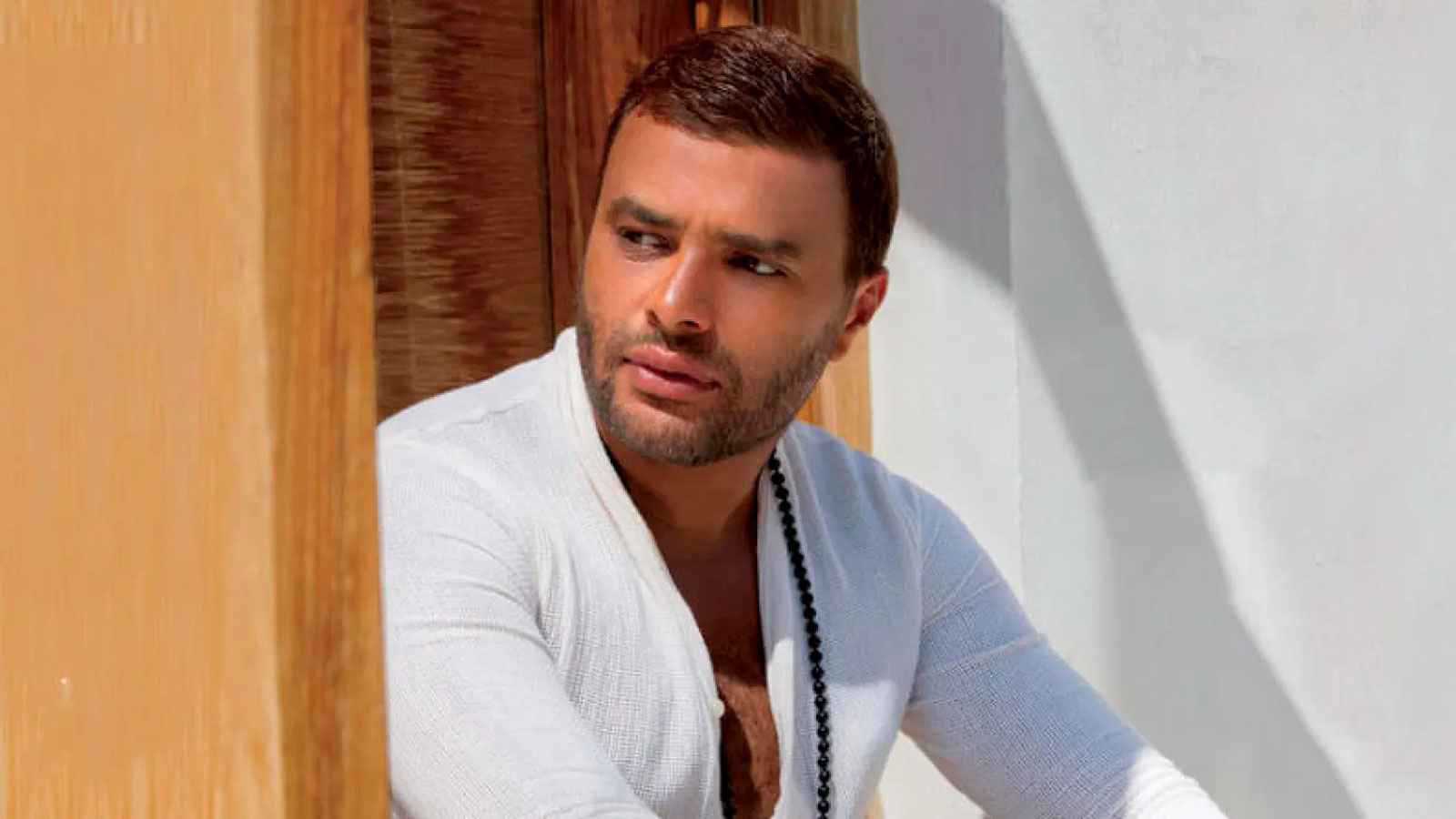 رامي صبري يُوجه رسالة شديدة اللهجة لصنّاع الأغاني