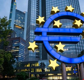 بلغاريا تنضم إلى منطقة اليورو وسط قلق من ارتفاع الأسعار