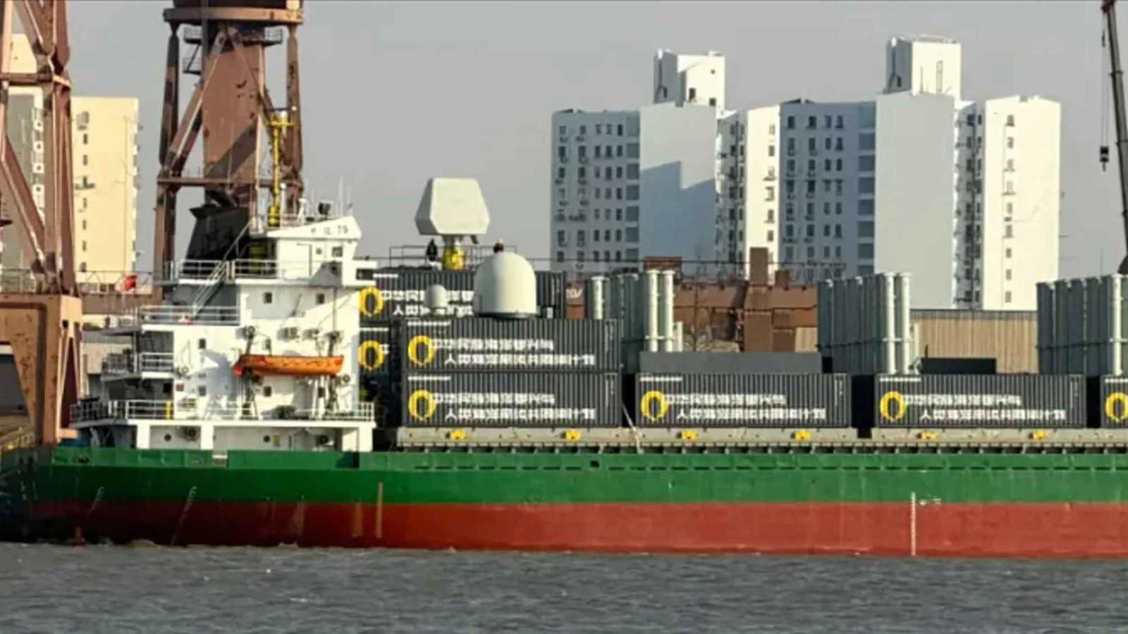 تأهبا لمواجهة بحرية واسعة.. الصين تتجه لتسليح السفن التجارية بالصواريخ