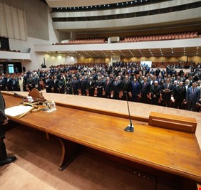 مراسل العراق اليوم من مجلس النواب: انطلاق الجلسة الأولى للدورة النيابية السادسة وأداء اليمين الدستورية