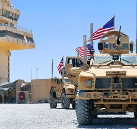 تنفيذاً للاتفاق مع حكومة السوداني.. البدء باخلاء قاعدة عين الأسد من القوات الدولية