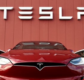 تسلا تنهي عام 2025 بتراجع حاد في المبيعات