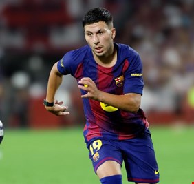 فريق برشلونة يحسم موقفه من رحيل روني بردغجي