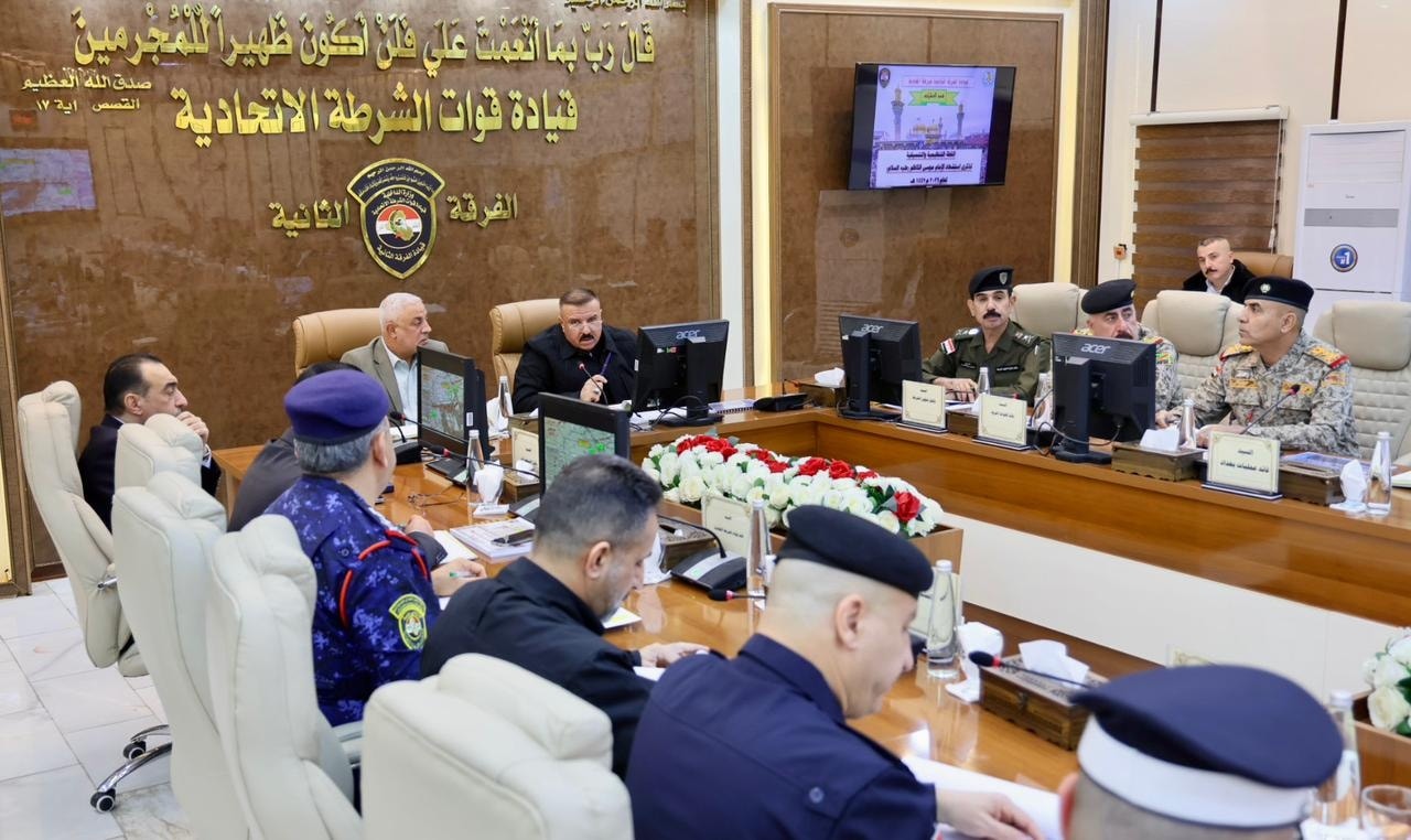 بالتزامن مع قرب الزيارة الرجبية... وزير الداخلية يترأس اجتماعًا لمناقشة الاستعدادات الجارية لتأمين المناسبة
