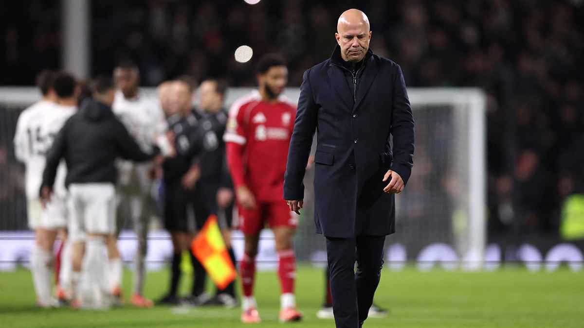 بعد الانقلاب على سلوت.. جماهير ليفربول تختار مدرب الفريق الجديد