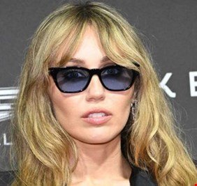 بعد 20 عاما على انطلاقتها.. مايلي سايرس تُحيي روح هانا مونتانا