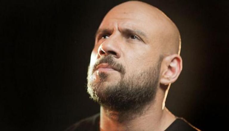 بسبب الحسابات المالية.. أحمد مكي يتقدم ببلاغ ضد مديرة أعماله السابقة