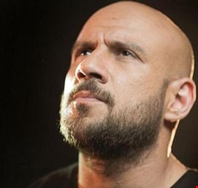 بسبب الحسابات المالية.. أحمد مكي يتقدم ببلاغ ضد مديرة أعماله السابقة