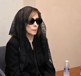 الموت يفجع فيروز من جديد