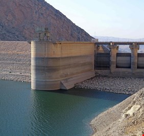 نائب يكشف رقم خطير للفراغ المائي في خزانات العراق